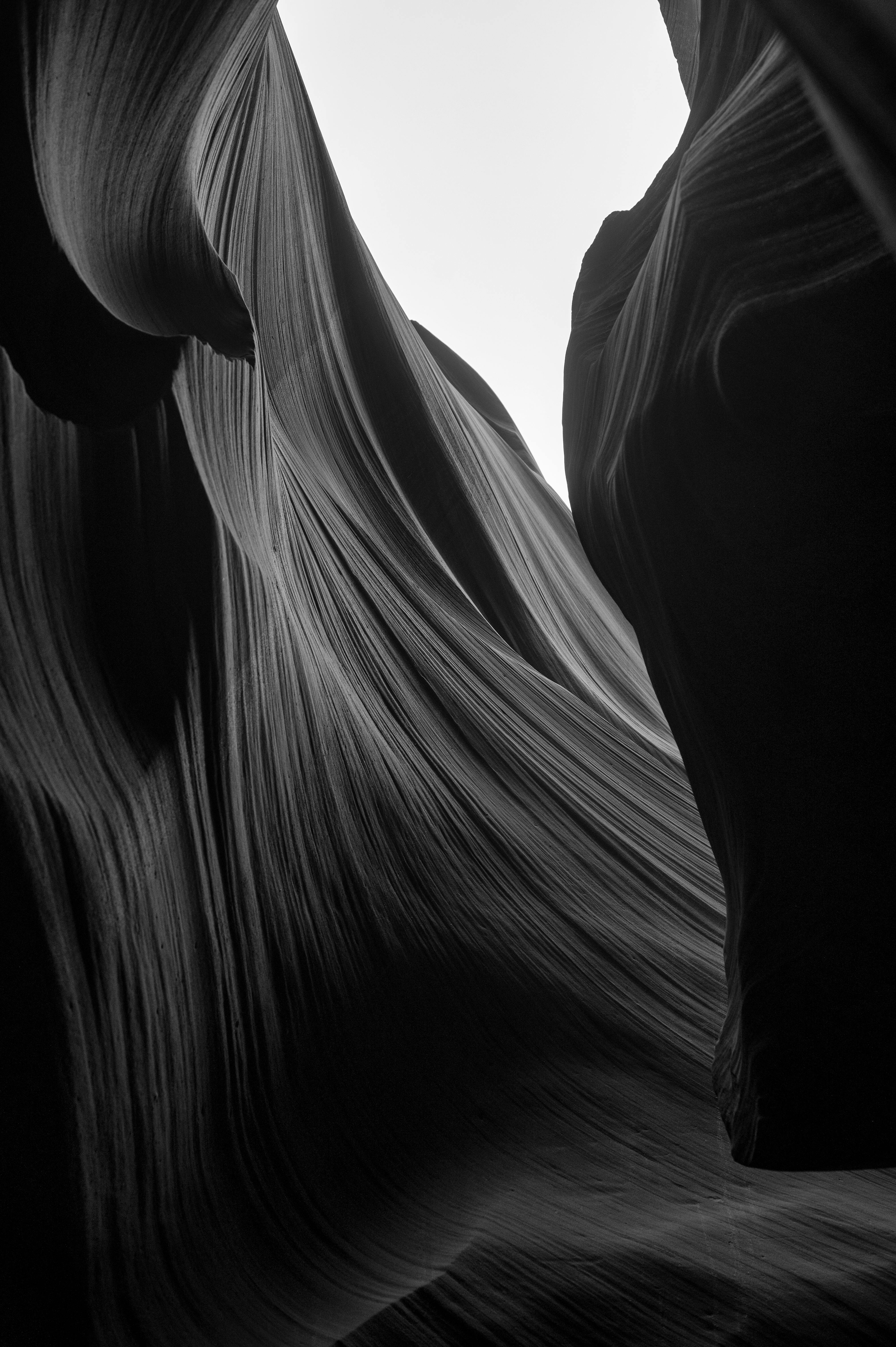 sandstone antelope canyon in black and white