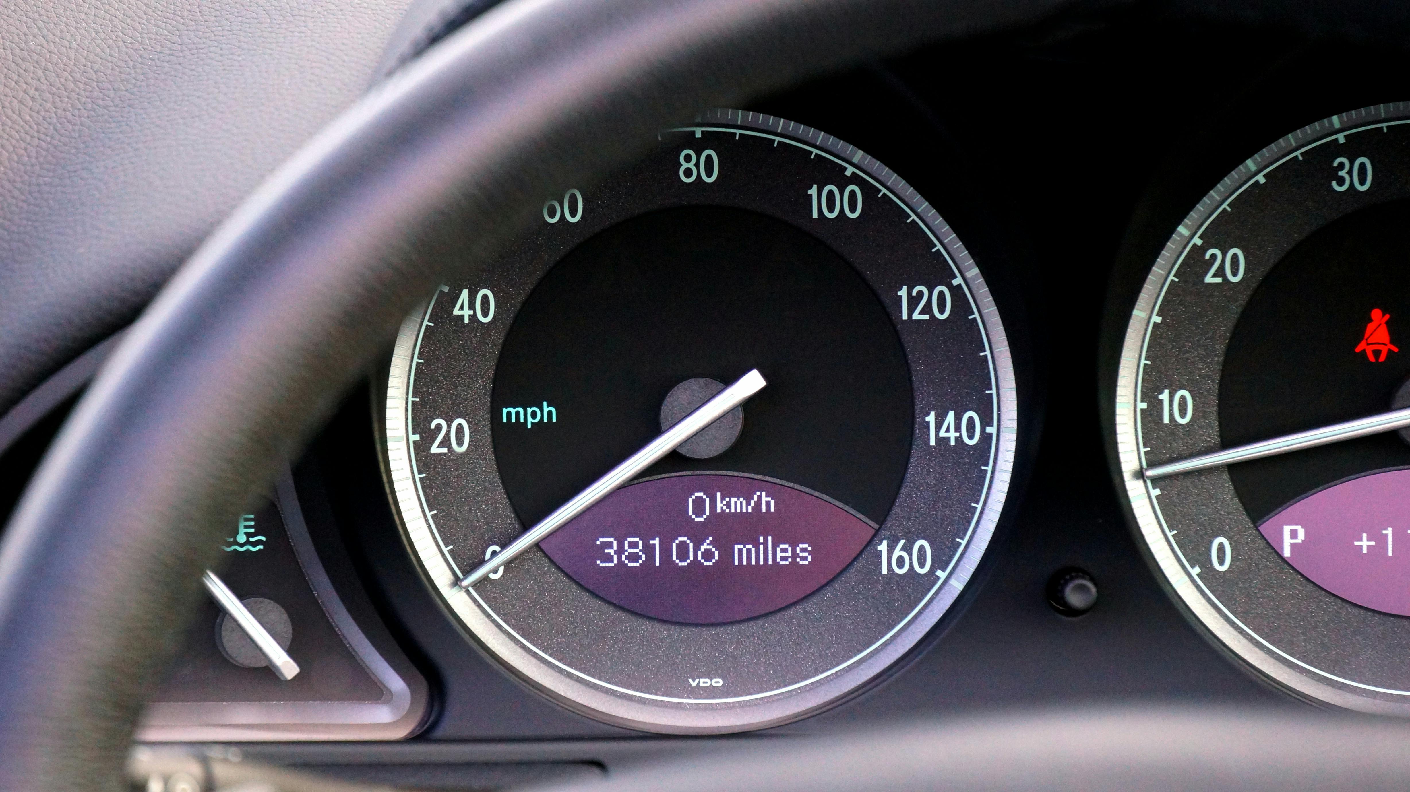 black-analog-car-speedometer-free-stock-photo