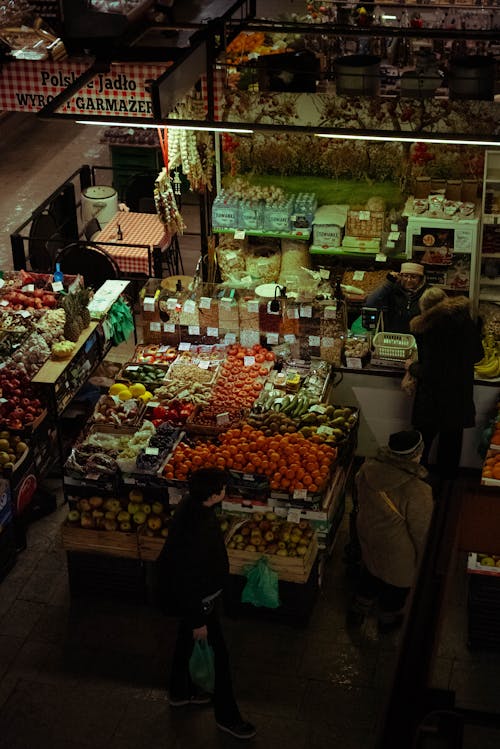 Foto stok gratis berbelanja, buah, gelap