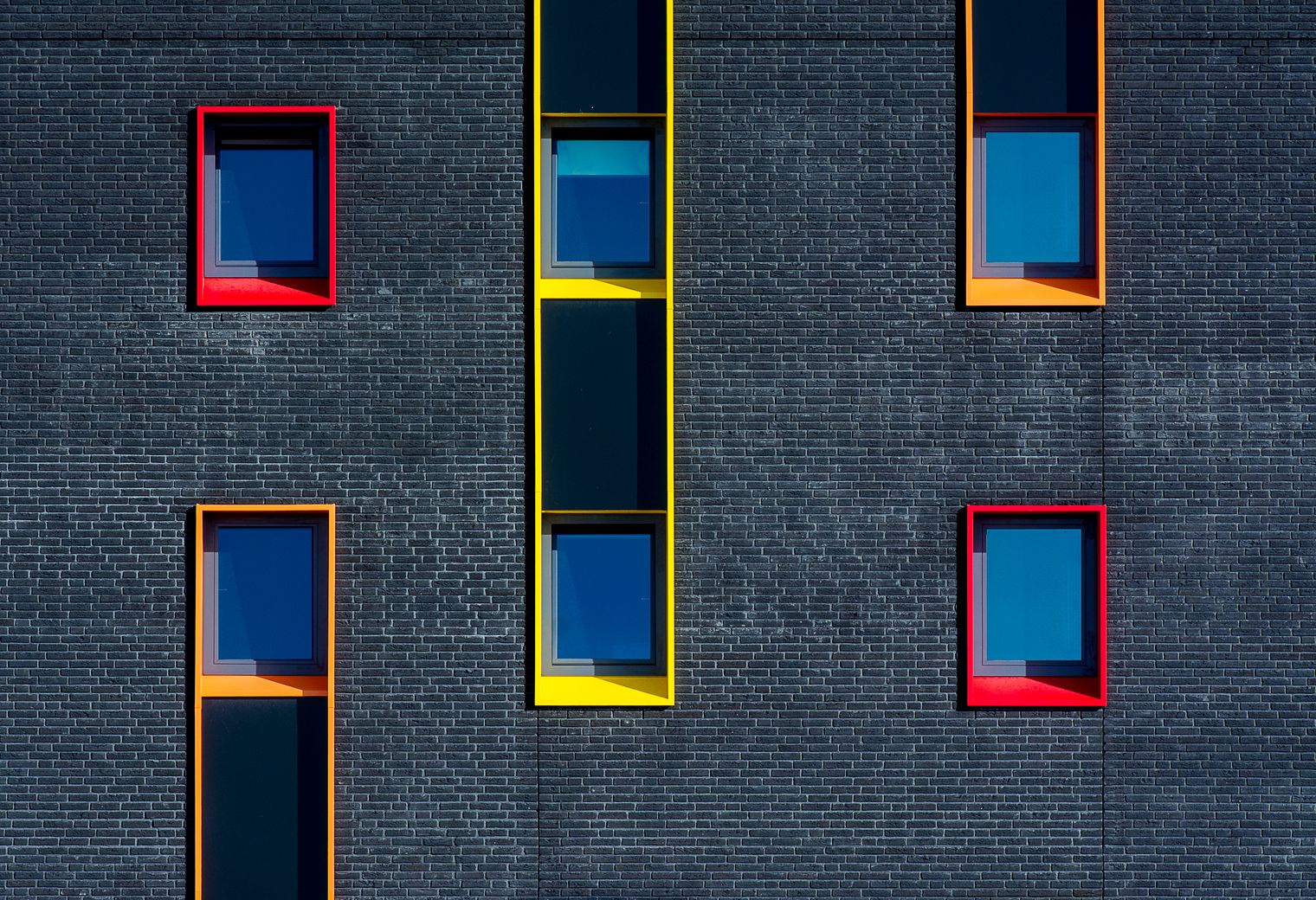 Henfield — student move with boxes and a van