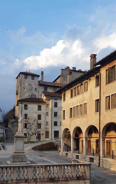 Piazza Maggiore In Feltre Italy Free Stock Photo piazza-maggiore-in-feltre-italy-free-stock-photo