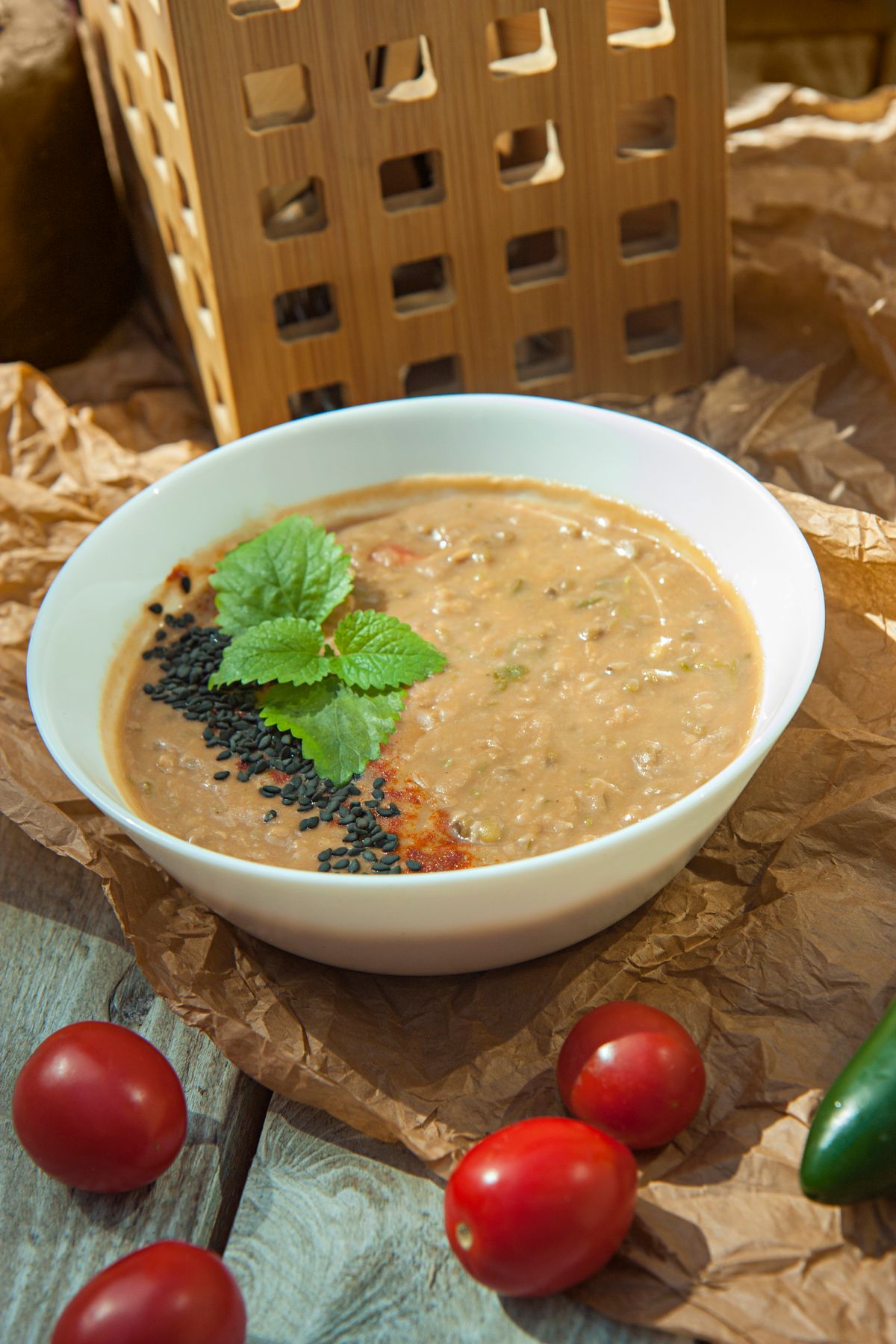 Gari otu ve köftelerle hazırlanan gari aşı