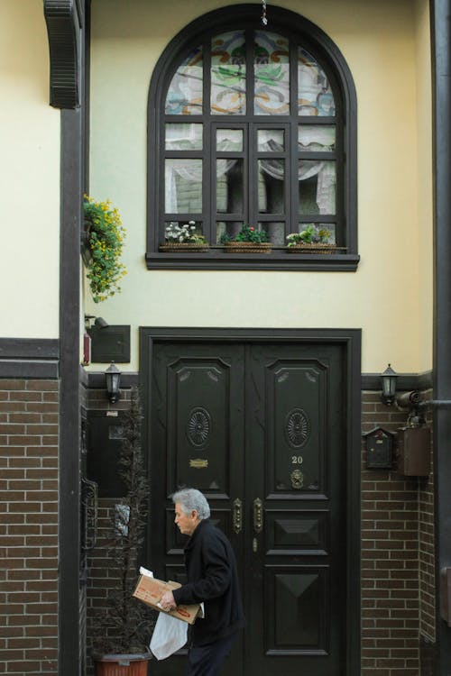 Gratis stockfoto met binnenkomst, buitenkant van het gebouw, deur