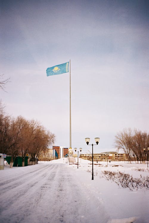 Foto profissional grátis de bandeira, cazaquistão, com frio