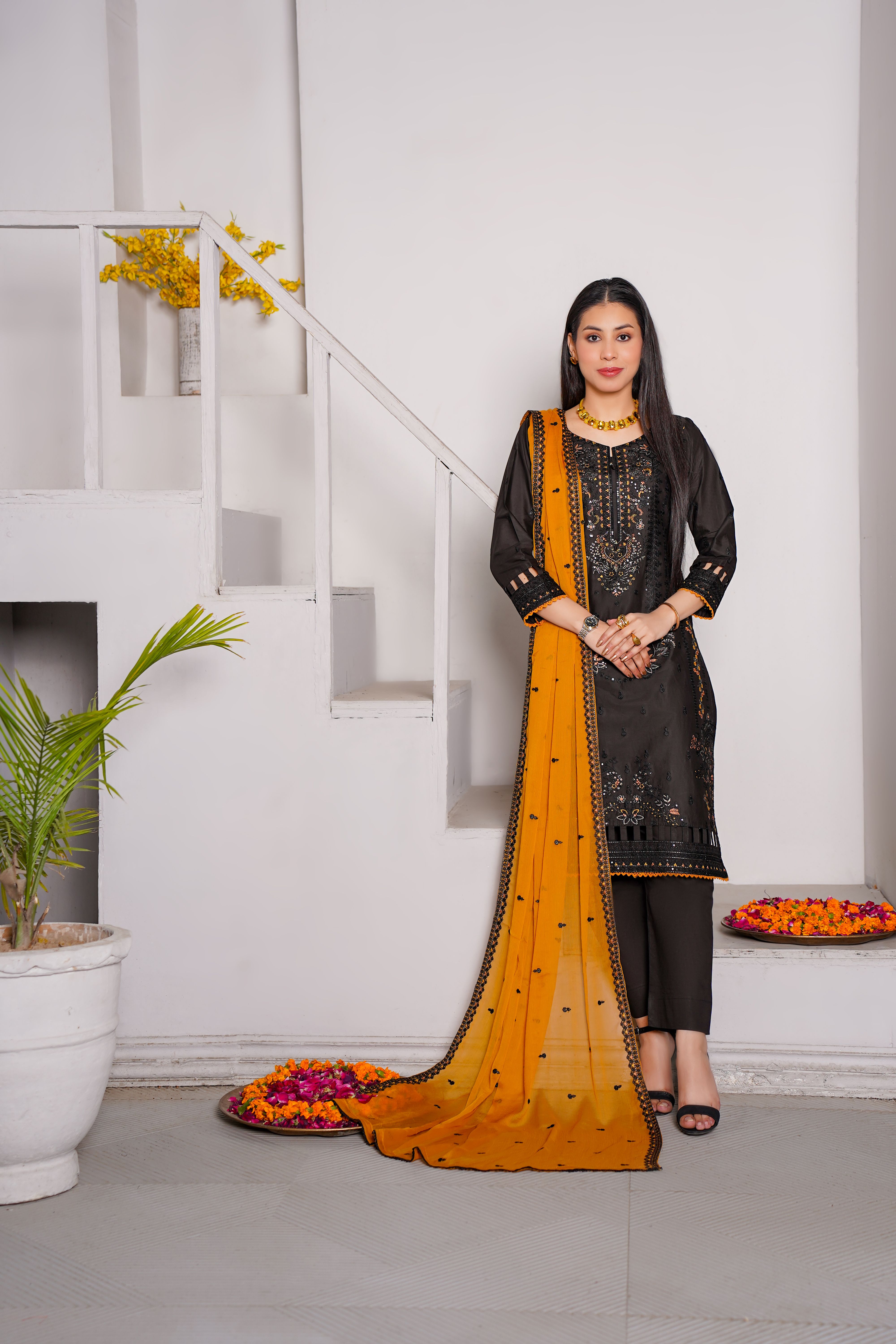 Elegant Traditional Dress For Classic Everyday Wear main image 1