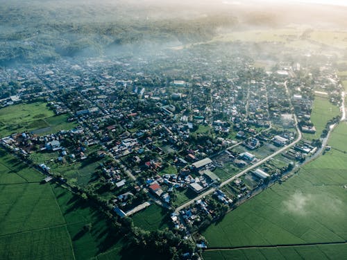 arazi, binalar, drone çekimi içeren Ücretsiz stok fotoğraf