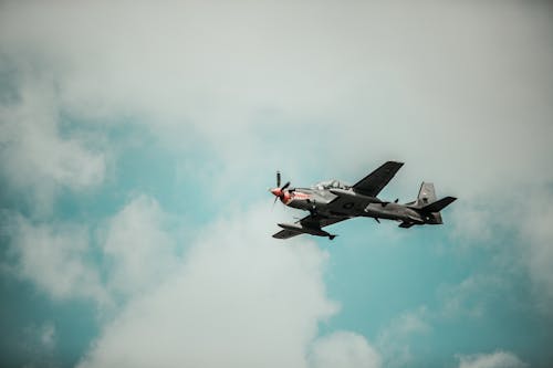 Foto d'estoc gratuïta de aviació, avió, cel