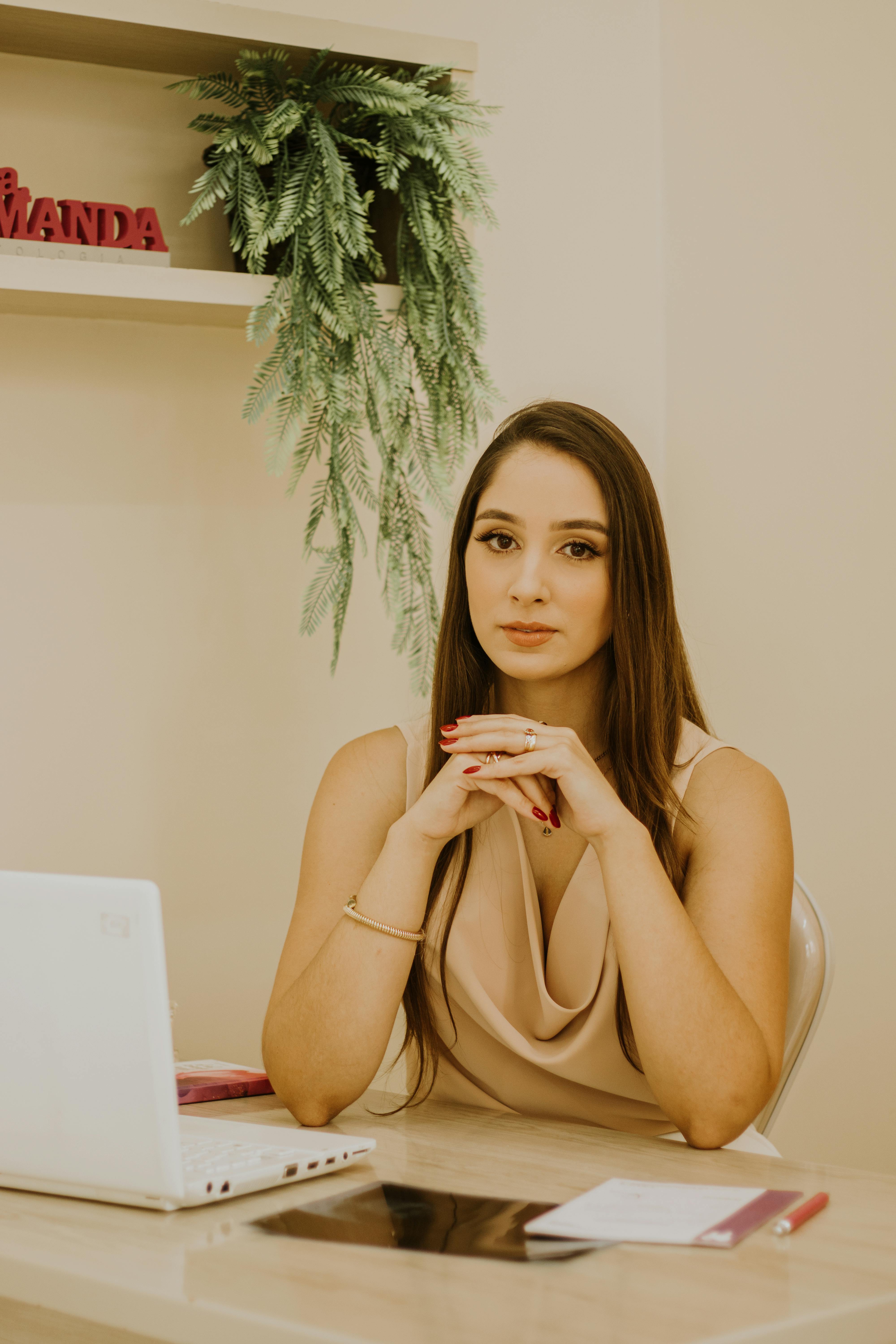 ฟรี คลังภาพถ่ายฟรี ของ การตั้งค่าในร่ม, การถ่ายภาพแฟชั่น, ความงดงาม คลังภาพถ่าย