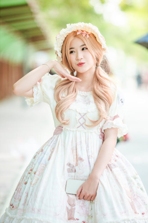 Gratis lagerfoto af Asiatisk pige, blondine, farverig