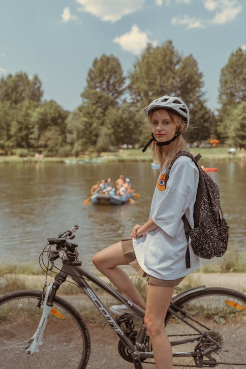 Fotobanka s bezplatnými fotkami na tému batoh, bicykel, bicyklovanie