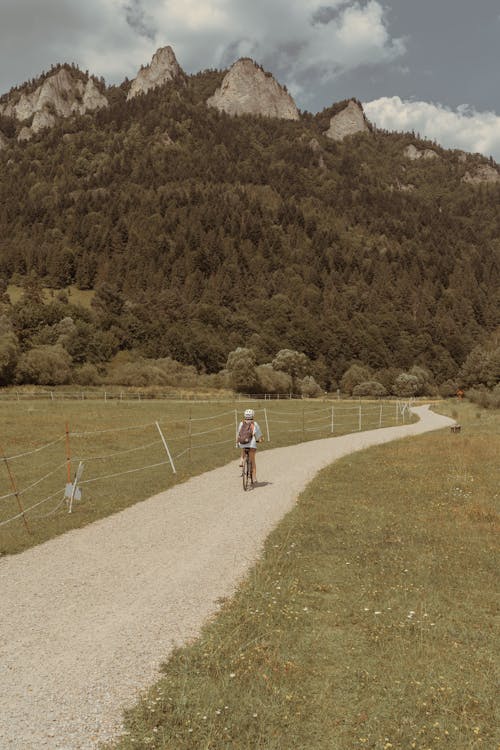 Fotobanka s bezplatnými fotkami na tému batoh, bicykel, bicyklovanie