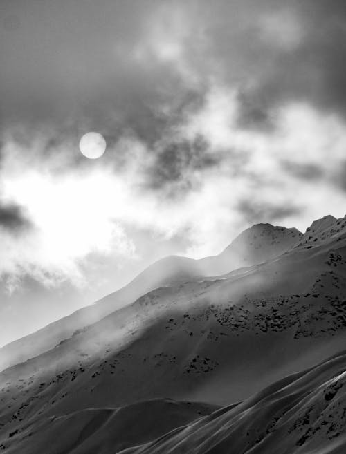 Fotobanka s bezplatnými fotkami na tému chladný, čierny a biely, hory