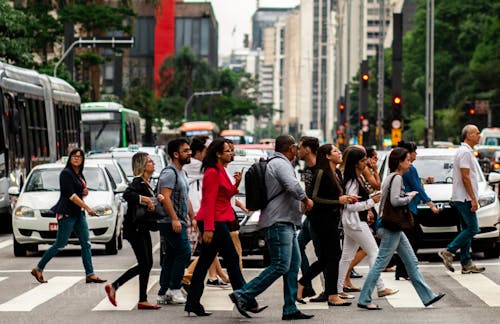 asfalt, avenida paulista, insanlar içeren Ücretsiz stok fotoğraf