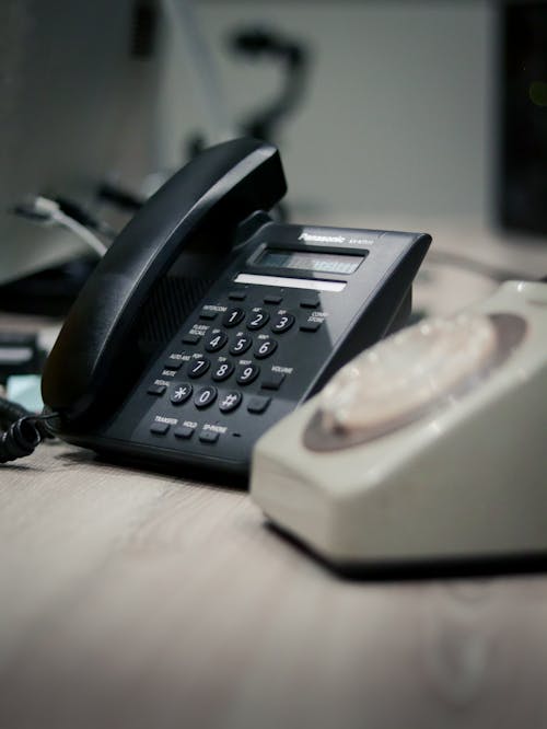 Foto profissional grátis de foco seletivo, telefone, telefone fixo preto