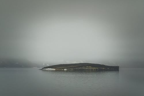 Darmowe zdjęcie z galerii z krajobraz, mgła, nastrojowy