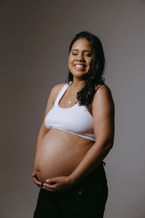 Immagine gratuita di donna, felicità, gravidanza