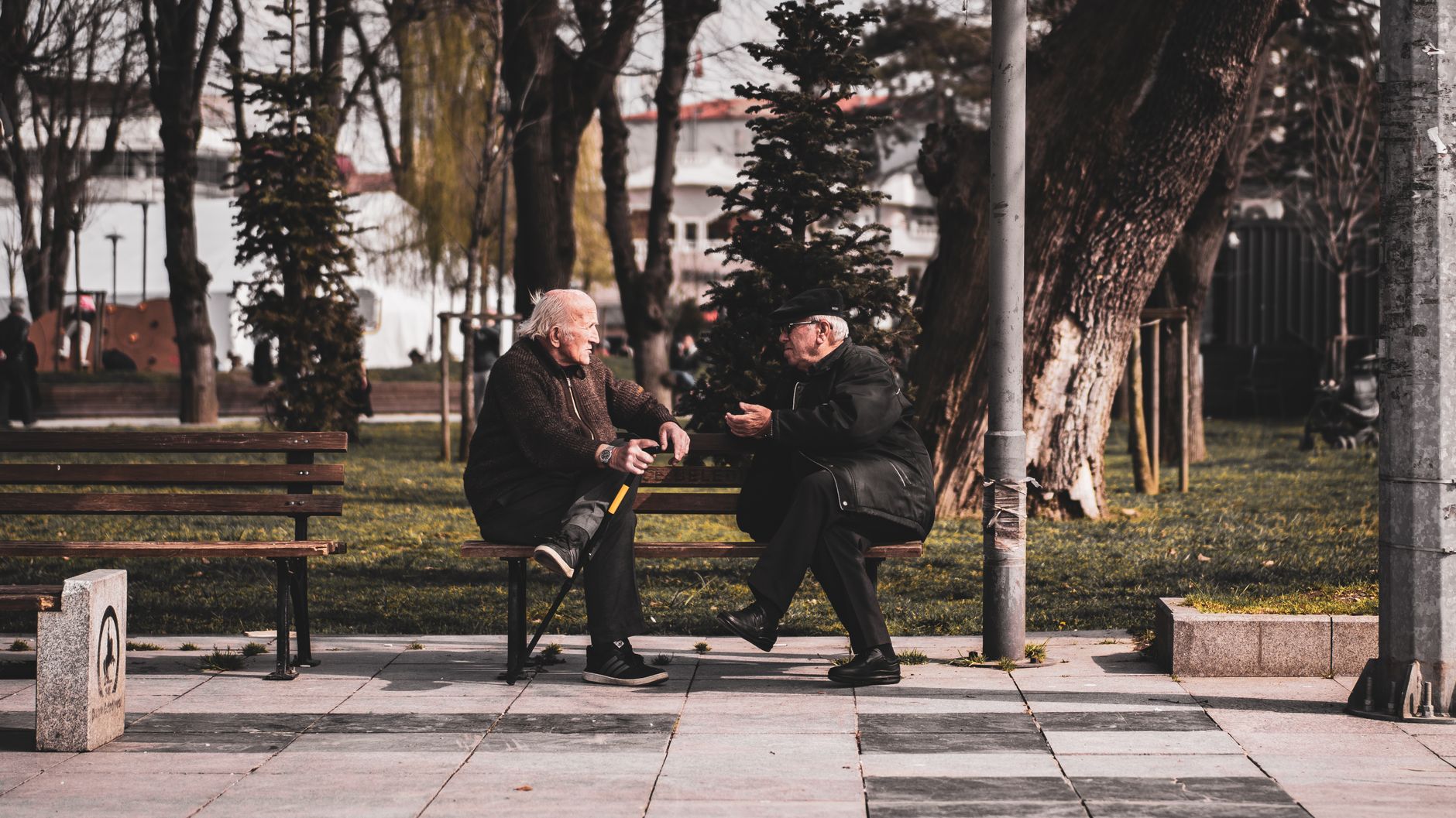 Statins: When to start primary prevention after age 70?