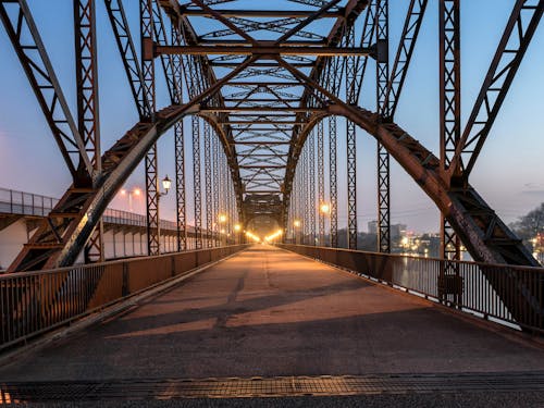 Gratis lagerfoto af aften, alte harburger elbbrucke, belyst