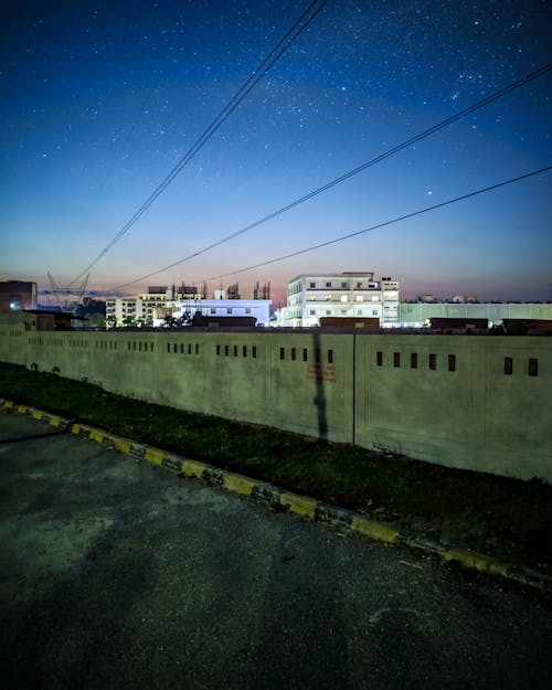 Foto d'estoc gratuïta de carrer, cel estrellat, cel nocturn