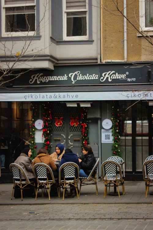 A restaurant with tables outside