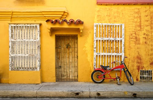 Foto d'estoc gratuïta de barres, bici, casa