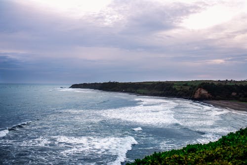 A view of the ocean and the shoreline