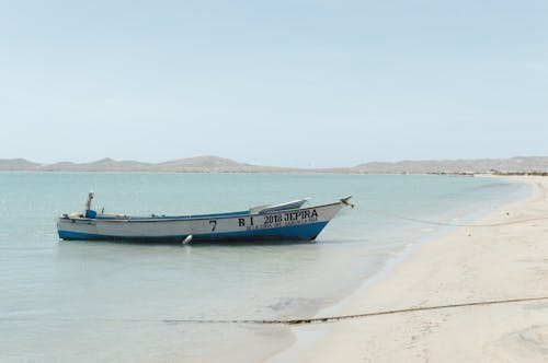 Immagine gratuita di barca, isola, mare