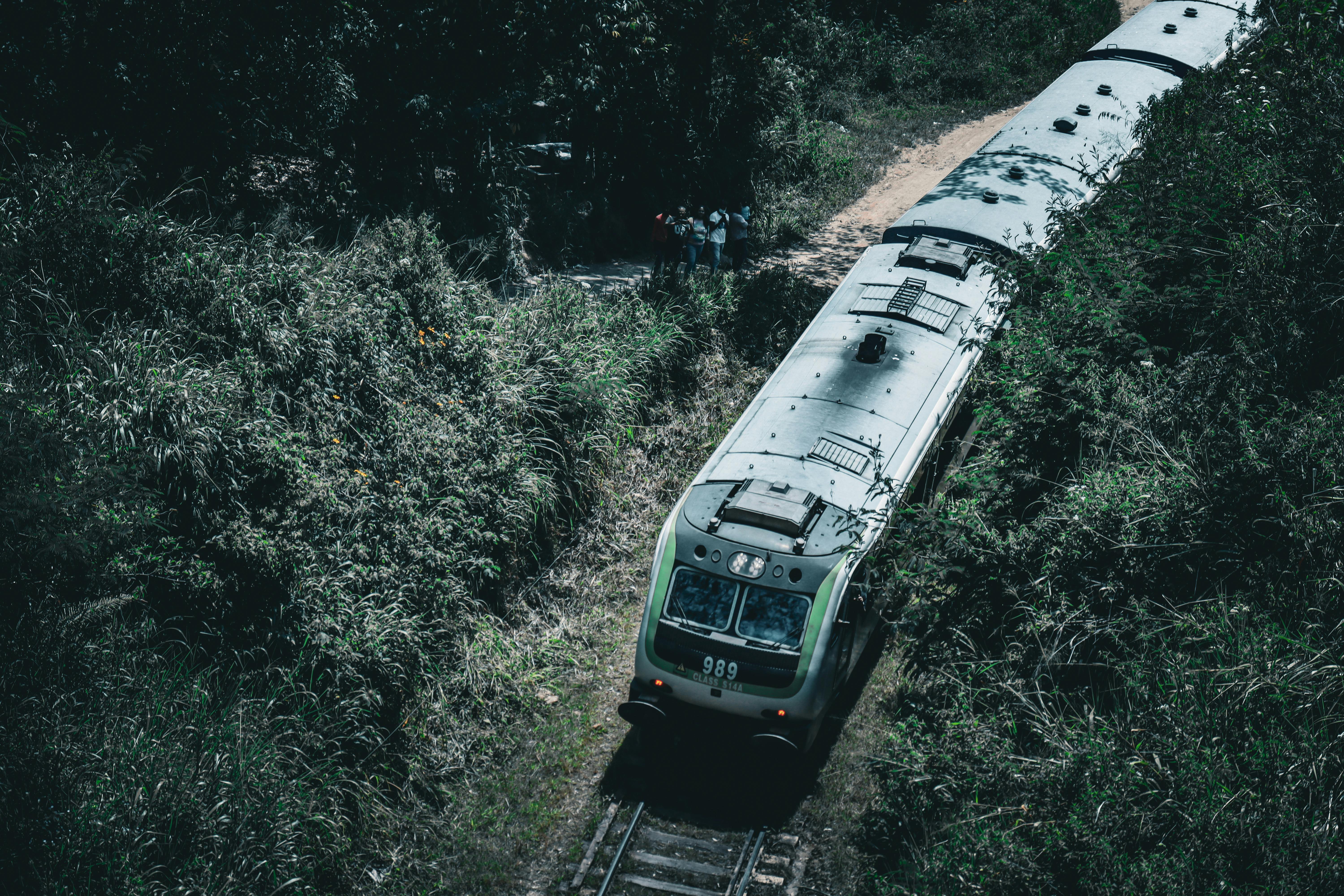Movement, Connectivity, and Travel Logistics in Ethiopia — Photo by Lesandu  Alokabandara on Pexels