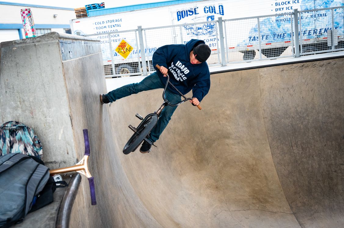 M czyzna Jedzie Na Rowerze Bmx Darmowe Zdj cie Z Galerii M czyzna Jedzie Na Rowerze Bmx Darmowe Zdj cie Z Galerii
