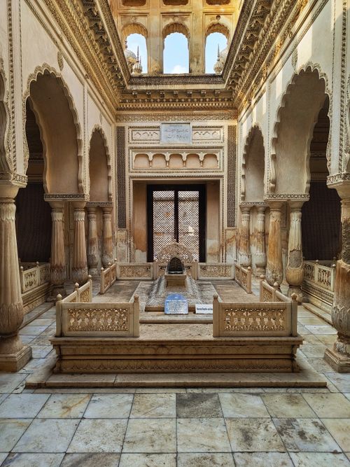 Free Exploring the intricate Mughal architecture of Paigah Tombs in Hyderabad, India. Stock Photo