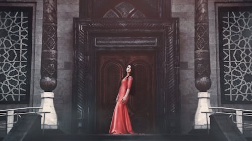 Безкоштовне стокове фото на тему «двері, Дівчина, жінка» стокове фото