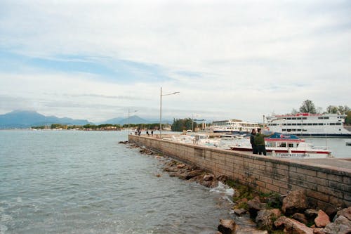 Бесплатное стоковое фото с берег, водный транспорт, гавань