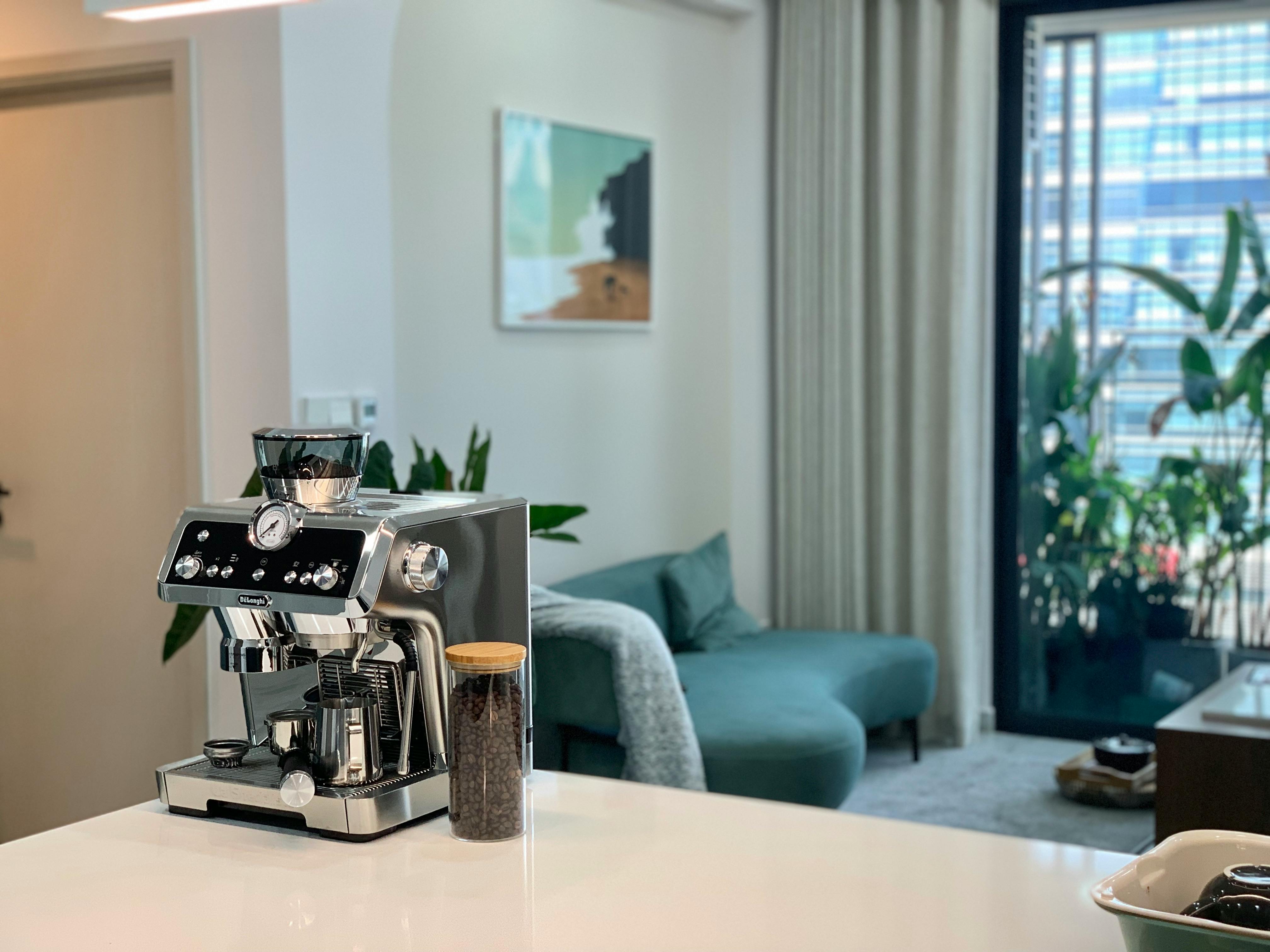 Which One Should You Choose for Your Home Bar?