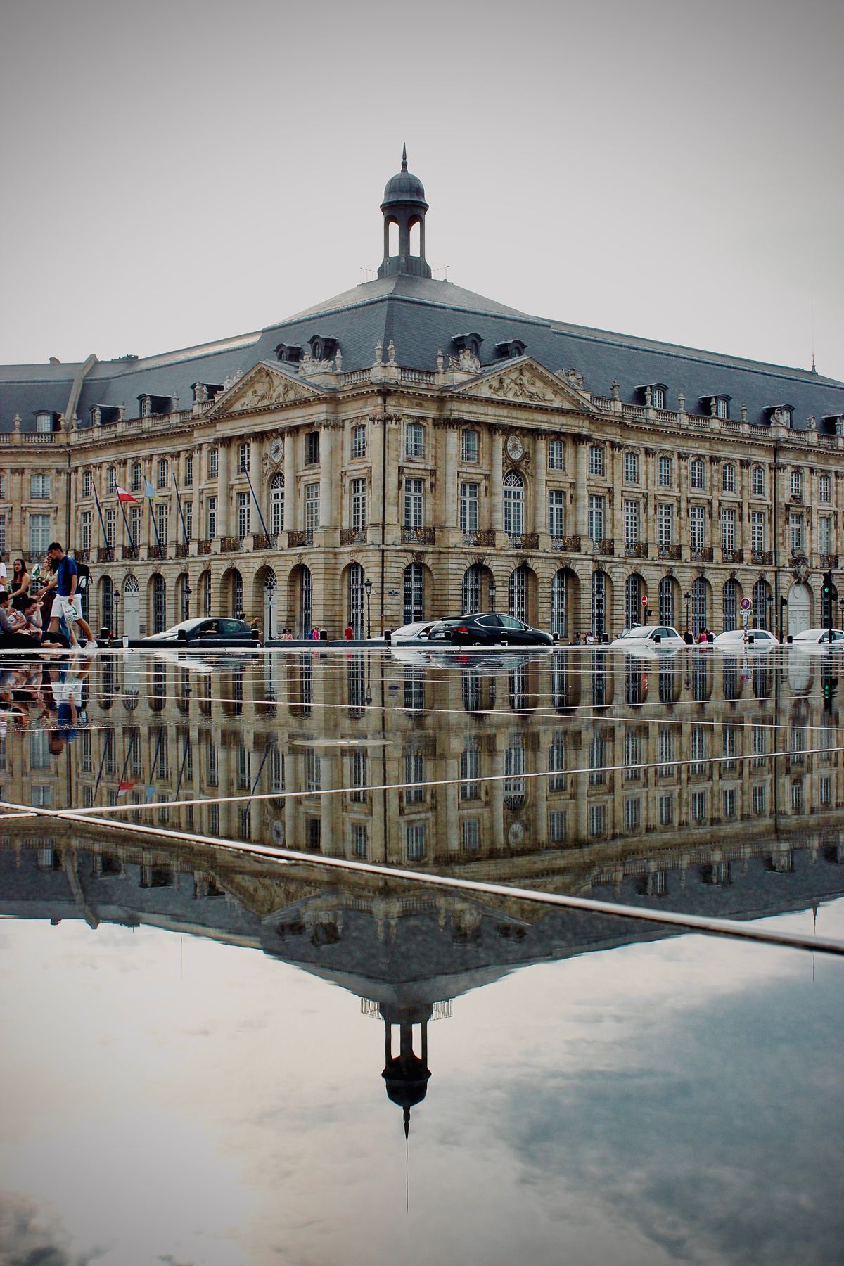 Place de la Bourse reflected in the Miroir d'eau