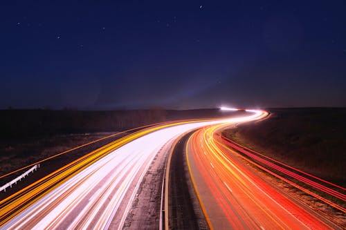 Fotobanka s bezplatnými fotkami na tému cesta, dedinský, jasná obloha