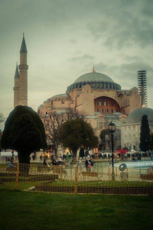 Foto profissional grátis de arquitetura bizantina, céu nublado, construção