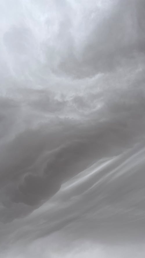 ワオ, 乳房, 暗い雲の無料の写真素材