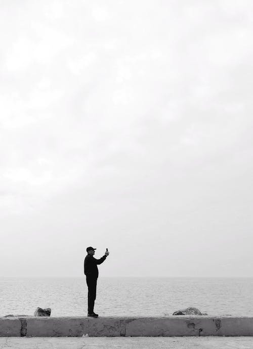 남자, 물, 바다의 무료 스톡 사진