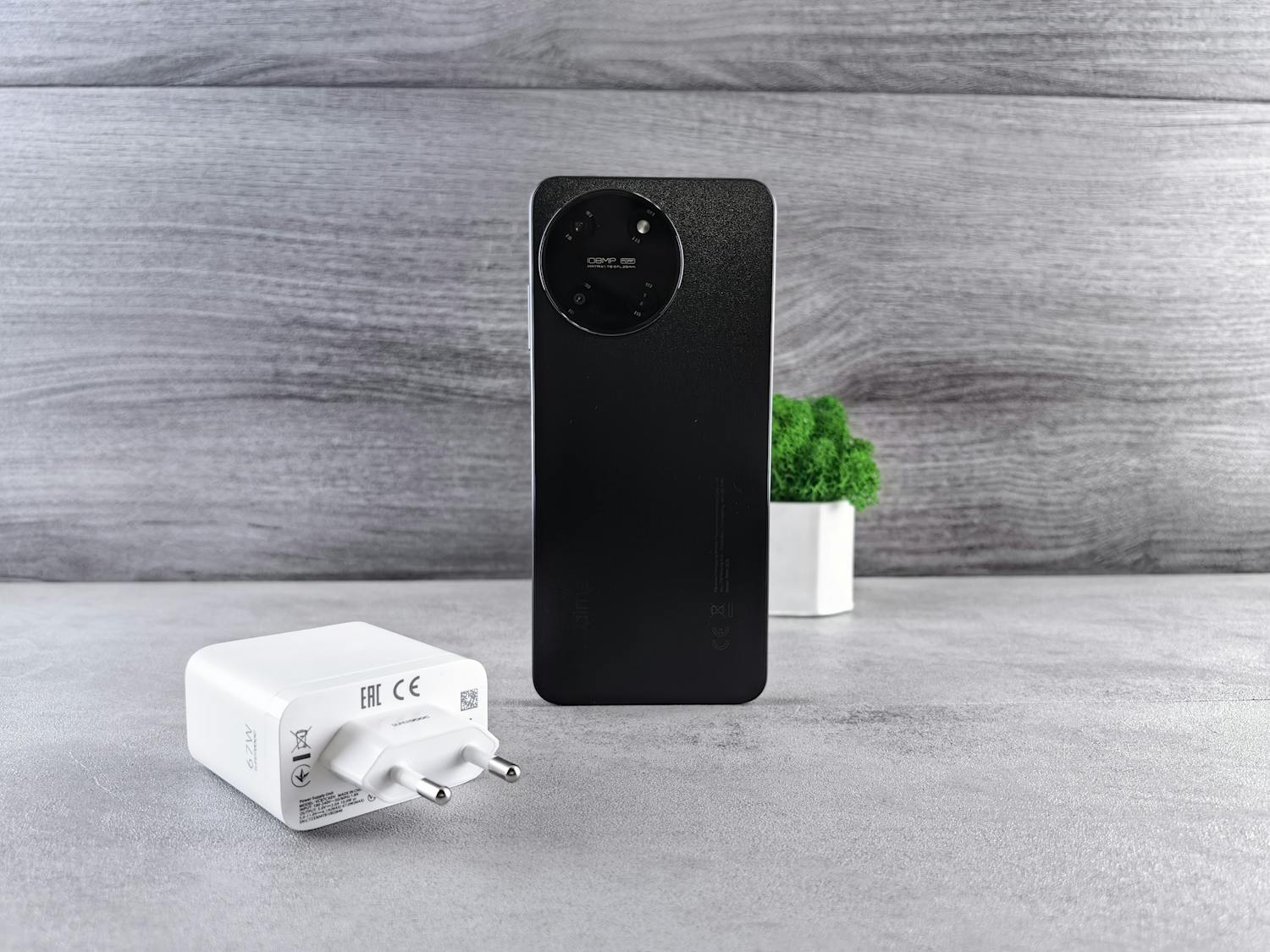 Minimalist Smartphone Kit