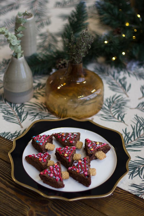 Czekoladowe Munchies Na Ceramicznym Talerzu