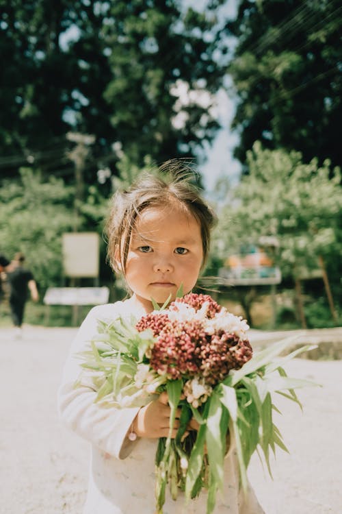 Kostnadsfri bild av asiatisk tjej, barn, blommor