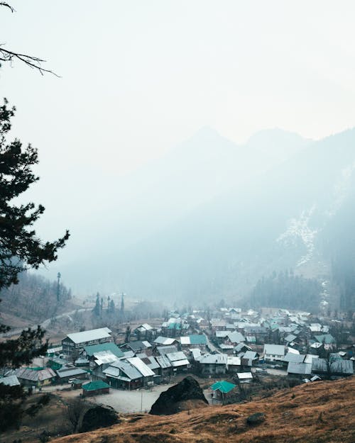 Foto profissional grátis de aldeia, aldeias, altitude