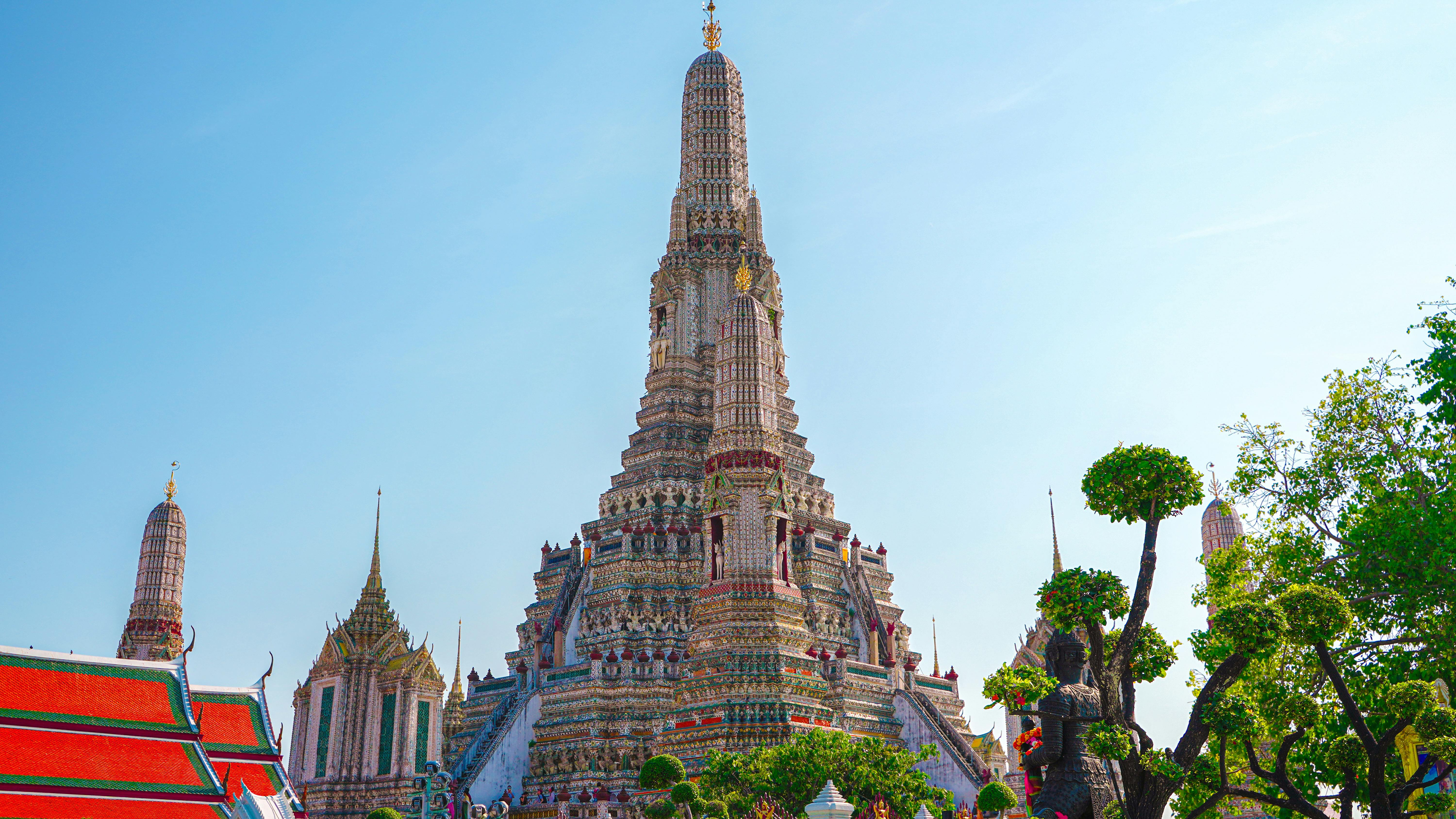 Wat Arun: Best Views of Temple of Dawn