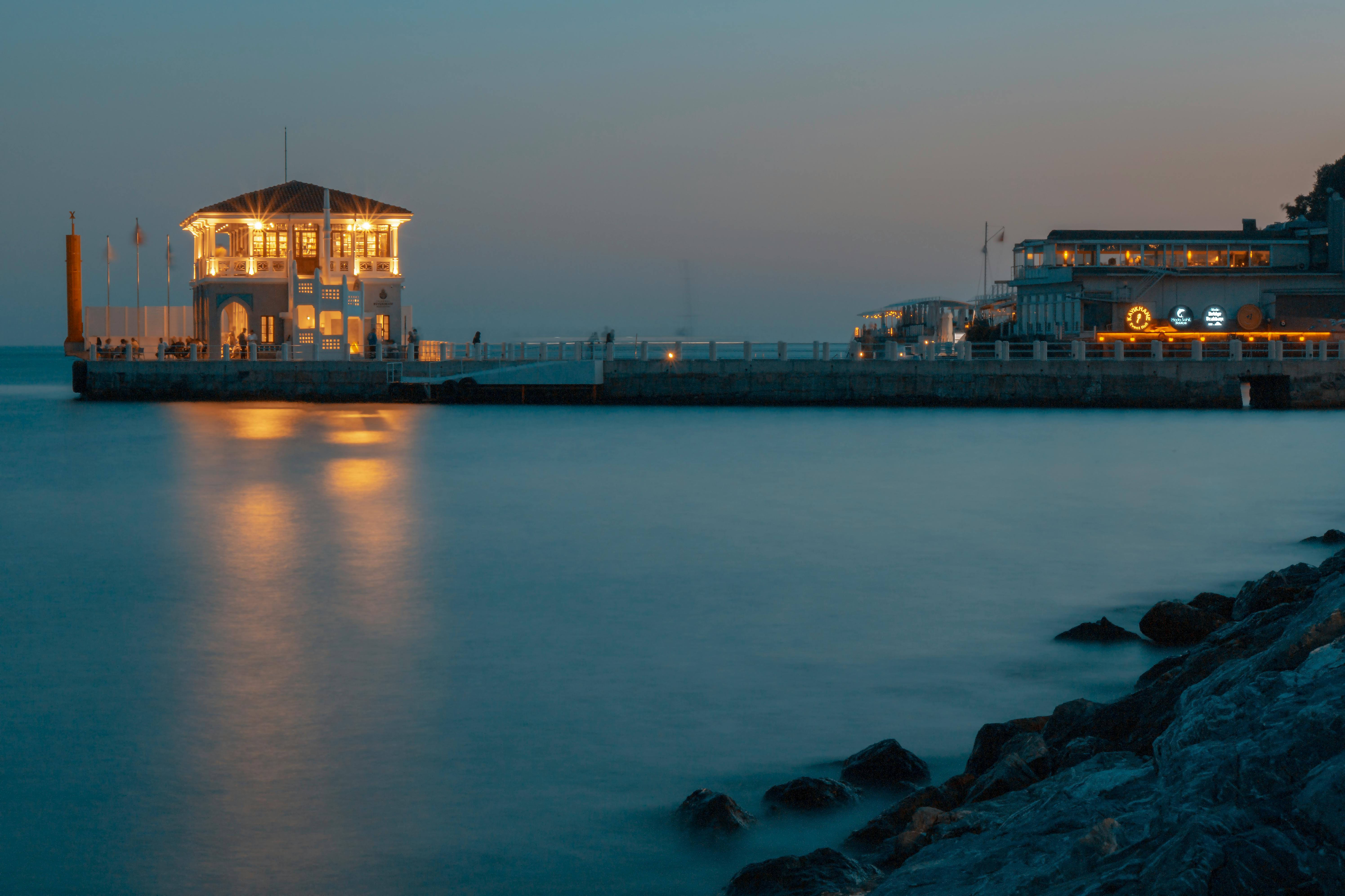 Gratis stockfoto met @buitenshuis, architectuur, architectuur aan het water Stockfoto