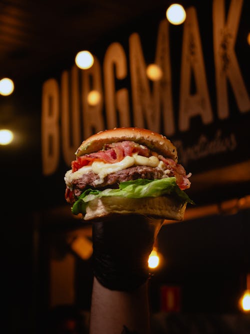 amerikan yemeği, burger, Hamburger içeren Ücretsiz stok fotoğraf