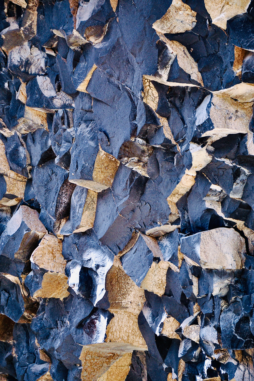 New Method Boosts Blue Perovskite LED Efficiency and Stability