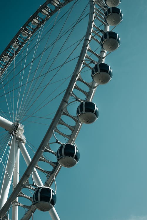 Безкоштовне стокове фото на тему «блакитне небо, вертикальні постріл, оглядове колесо»