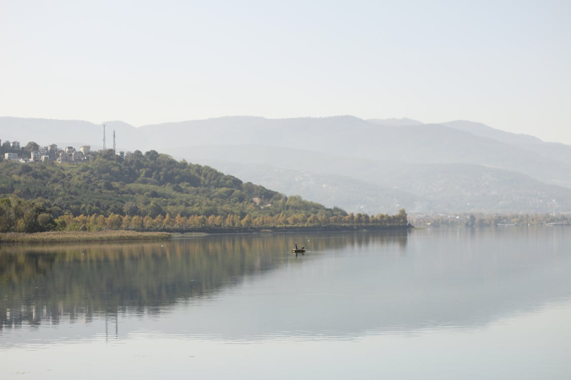 Základová fotografie zdarma na téma horské jezero, listoví, minimalista