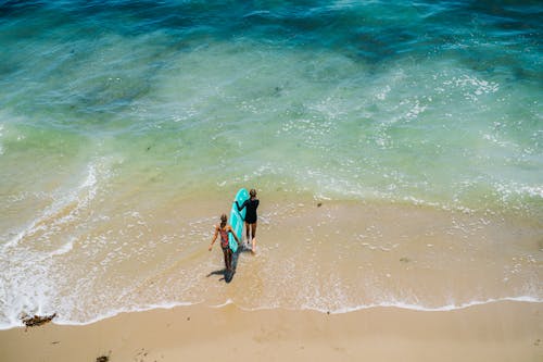 arkadan görünüm, deniz, drone çekimi içeren Ücretsiz stok fotoğraf