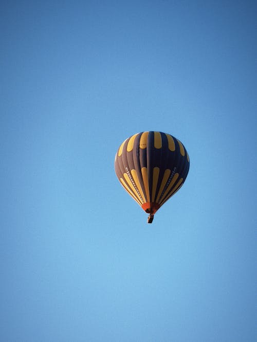Kostnadsfri bild av ballong, blå himmel, flyg